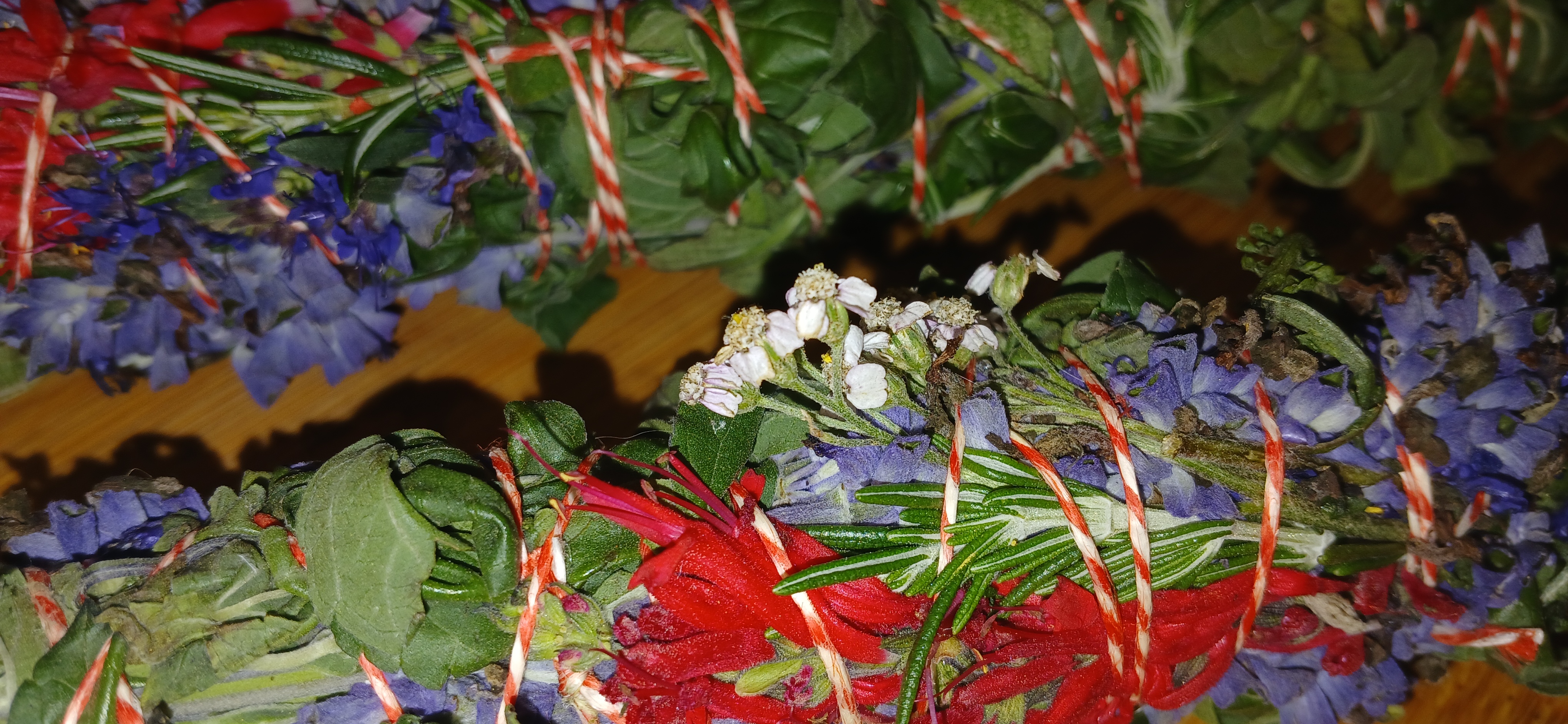 La fumigation : entre tradition, botanique et bien-être.